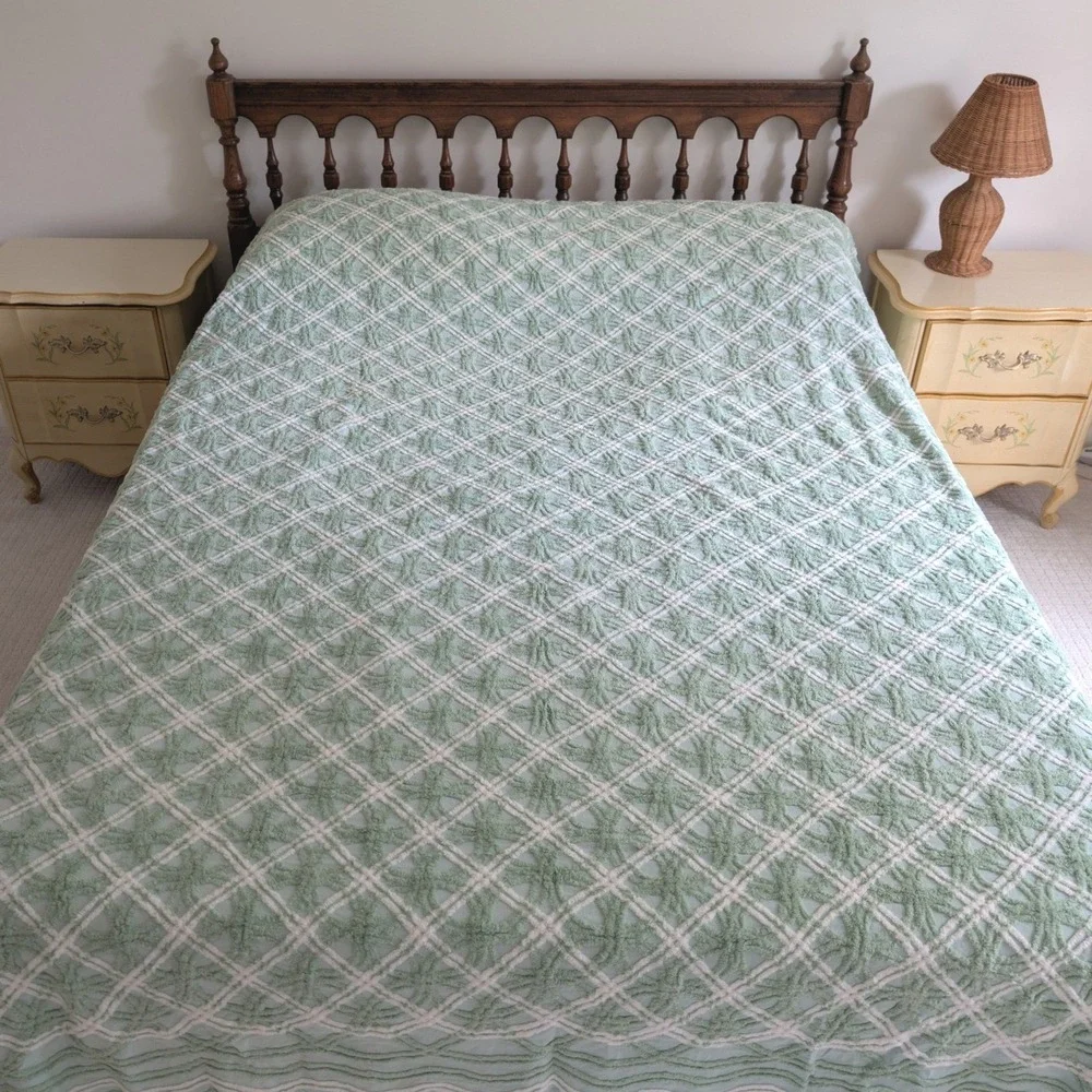 Vintage Burlington House Mint Green Chenille Bedspread White Tufted Queen